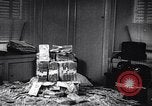 Standbild Gold Miner Streiks Es Rich Toronto Ontario Kanada, 1946, aus Sekunde 15 historischem Filmmaterial Videoclip 65675036131