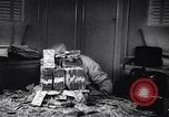 Standbild Gold Miner Streiks Es Rich Toronto Ontario Kanada, 1946, aus Sekunde 19 historischem Filmmaterial Videoclip 65675036131