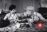 Standbild Gold Miner Streiks Es Rich Toronto Ontario Kanada, 1946, aus Sekunde 38 historischem Filmmaterial Videoclip 65675036131