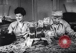Standbild Gold Miner Streiks Es Rich Toronto Ontario Kanada, 1946, aus Sekunde 39 historischem Filmmaterial Videoclip 65675036131