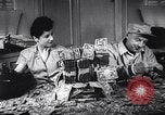 Standbild Gold Miner Streiks Es Rich Toronto Ontario Kanada, 1946, aus Sekunde 45 historischem Filmmaterial Videoclip 65675036131