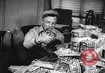 Standbild Gold Miner Streiks Es Rich Toronto Ontario Kanada, 1946, aus Sekunde 48 historischem Filmmaterial Videoclip 65675036131