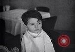 Immagine di Ceco bambini ebrei fuggire alla sicurezza nella seconda guerra mondiale La Cecoslovacchia, 1938, secondo 17 filmato di repertorio 65675036143