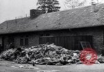 Immagine di Campo di concentramento di Dachau Dachau Germania, 1945, secondo 46 filmato di repertorio 65675036153