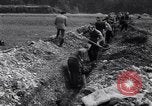 Image Arnsdadt camp de concentration Arnstadt Allemagne, 1945, de la seconde 51 séquences d'archives historiques vidéo 65675036160