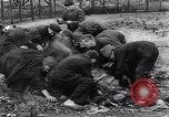 Image Meppene camp de concentration Meppene Allemagne, 1945, de la seconde 42 séquences d'archives historiques vidéo 65675036165