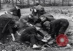 Image Meppene camp de concentration Meppene Allemagne, 1945, de la seconde 43 séquences d'archives historiques vidéo 65675036165