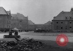 Standbild Munster Konzentrationslager Munster Deutschland, 1945, aus Sekunde 9 historischem Filmmaterial Videoclip 65675036167