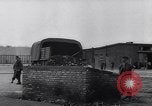 Standbild Munster Konzentrationslager Munster Deutschland, 1945, aus Sekunde 15 historischem Filmmaterial Videoclip 65675036167