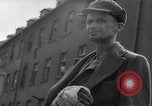 Standbild Munster Konzentrationslager Munster Deutschland, 1945, aus Sekunde 61 historischem Filmmaterial Videoclip 65675036167