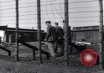 Immagine di Hannover campo di concentramento Hannover Germania, 1945, secondo 17 filmato di repertorio 65675036170