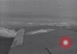 Immagine di Bombardier sparando Guadalcanal nelle Isole Salomone, 1944, secondo 6 filmato di repertorio 65675036190