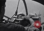 Immagine di Bombardier sparando Guadalcanal nelle Isole Salomone, 1944, secondo 16 filmato di repertorio 65675036190