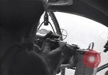 Immagine di Bombardier sparando Guadalcanal nelle Isole Salomone, 1944, secondo 36 filmato di repertorio 65675036190