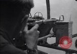 Immagine di Bombardier sparando Guadalcanal nelle Isole Salomone, 1944, secondo 44 filmato di repertorio 65675036190