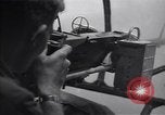 Immagine di Bombardier sparando Guadalcanal nelle Isole Salomone, 1944, secondo 45 filmato di repertorio 65675036190