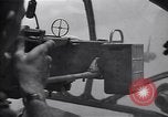 Immagine di Bombardier sparando Guadalcanal nelle Isole Salomone, 1944, secondo 52 filmato di repertorio 65675036190