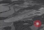Standbild Carney Feld Start- und Landebahn Guadalcanal Salomonen, 1944, aus Sekunde 16 historischem Filmmaterial Videoclip 65675036192