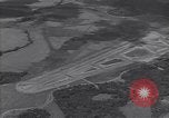 Standbild Carney Feld Start- und Landebahn Guadalcanal Salomonen, 1944, aus Sekunde 19 historischem Filmmaterial Videoclip 65675036192