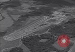 Standbild Carney Feld Start- und Landebahn Guadalcanal Salomonen, 1944, aus Sekunde 24 historischem Filmmaterial Videoclip 65675036192