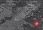 Standbild Carney Feld Start- und Landebahn Guadalcanal Salomonen, 1944, aus Sekunde 38 historischem Filmmaterial Videoclip 65675036192