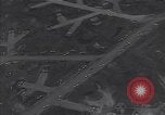 Standbild Guadalcanal Flugplatz Guadalcanal Salomonen, 1944, aus Sekunde 25 historischem Filmmaterial Videoclip 65675036193