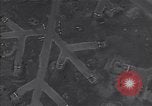 Standbild Guadalcanal Flugplatz Guadalcanal Salomonen, 1944, aus Sekunde 36 historischem Filmmaterial Videoclip 65675036193