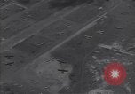 Standbild Guadalcanal Flugplatz Guadalcanal Salomonen, 1944, aus Sekunde 48 historischem Filmmaterial Videoclip 65675036193
