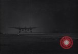 Immagine di P-38 decolla Guadalcanal nelle Isole Salomone, 1944, secondo 35 filmato di repertorio 65675036197