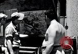 Standbild USA Airmen Saipan Nördliche Marianen, 1945, aus Sekunde 32 historischem Filmmaterial Videoclip 65675036232
