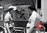 Standbild USA Airmen Saipan Nördliche Marianen, 1945, aus Sekunde 37 historischem Filmmaterial Videoclip 65675036232