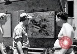 Standbild USA Airmen Saipan Nördliche Marianen, 1945, aus Sekunde 41 historischem Filmmaterial Videoclip 65675036232