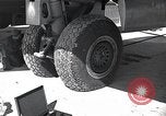 Standbild USA Besatzungsmitglieder Insel Tinian Marianen, 1944, aus Sekunde 44 historischem Filmmaterial Videoclip 65675036234