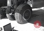 Standbild USA Besatzungsmitglieder Insel Tinian Marianen, 1944, aus Sekunde 49 historischem Filmmaterial Videoclip 65675036234