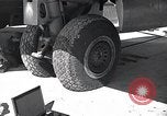 Standbild USA Besatzungsmitglieder Insel Tinian Marianen, 1944, aus Sekunde 51 historischem Filmmaterial Videoclip 65675036234