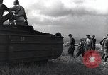 Standbild amphibische Fahrzeug Insel Tinian Marianen, 1944, aus Sekunde 17 historischem Filmmaterial Videoclip 65675036236