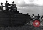 Standbild amphibische Fahrzeug Insel Tinian Marianen, 1944, aus Sekunde 18 historischem Filmmaterial Videoclip 65675036236