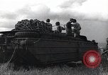 Standbild amphibische Fahrzeug Insel Tinian Marianen, 1944, aus Sekunde 26 historischem Filmmaterial Videoclip 65675036236