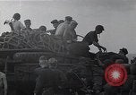 Standbild amphibische Fahrzeug Insel Tinian Marianen, 1944, aus Sekunde 61 historischem Filmmaterial Videoclip 65675036236