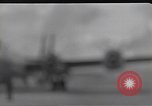 Standbild B-29 Bomber take off Saipan Nördliche Marianen, 1944, aus Sekunde 5 historischem Filmmaterial Videoclip 65675036242