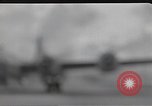 Standbild B-29 Bomber take off Saipan Nördliche Marianen, 1944, aus Sekunde 8 historischem Filmmaterial Videoclip 65675036242