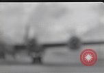 Standbild B-29 Bomber take off Saipan Nördliche Marianen, 1944, aus Sekunde 9 historischem Filmmaterial Videoclip 65675036242
