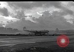 Standbild B-29 Bomber take off Saipan Nördliche Marianen, 1944, aus Sekunde 25 historischem Filmmaterial Videoclip 65675036242