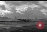 Standbild B-29 Bomber take off Saipan Nördliche Marianen, 1944, aus Sekunde 26 historischem Filmmaterial Videoclip 65675036242