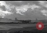 Standbild B-29 Bomber take off Saipan Nördliche Marianen, 1944, aus Sekunde 28 historischem Filmmaterial Videoclip 65675036242