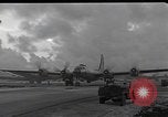 Standbild B-29 Bomber take off Saipan Nördliche Marianen, 1944, aus Sekunde 35 historischem Filmmaterial Videoclip 65675036242