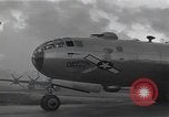 Standbild B-29 Bomber take off Saipan Nördliche Marianen, 1944, aus Sekunde 44 historischem Filmmaterial Videoclip 65675036242