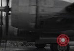 Standbild B-29 Bomber take off Saipan Nördliche Marianen, 1944, aus Sekunde 47 historischem Filmmaterial Videoclip 65675036242