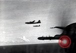 Standbild Bildung von B-29 Bomber Nagoya Japan, 1945, aus Sekunde 17 historischem Filmmaterial Videoclip 65675036244