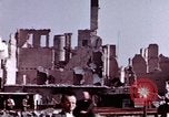 Standbild Zerstörte Gebäude aus der Schlacht um Berlin Berlin Deutschland, 1945, aus Sekunde 28 historischem Filmmaterial Videoclip 65675036257